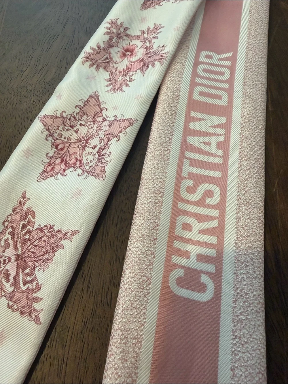 CHRISTIAN DIOR NWT Lucky Star Silk Mitzah Scarf Twilly Twill Pink White